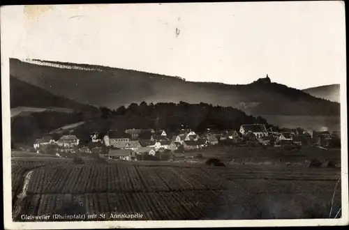 Ak Gleisweiler in der Pfalz, Panorama mit St. Annakapelle