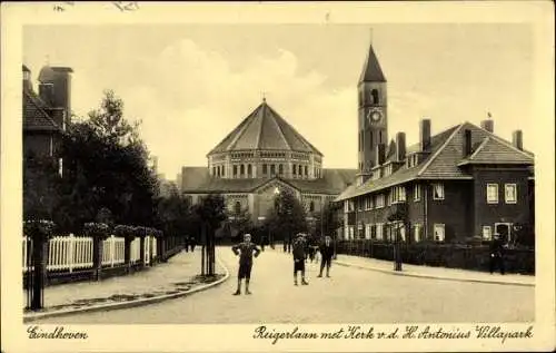 Ak Eindhoven Nordbrabant Niederlande, Reigerlaan met Kerk v. d. H. Antonius Villapark