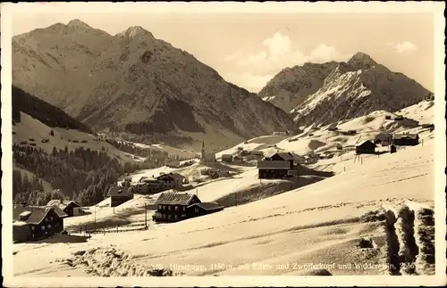 Ak Hirschegg Mittelberg im Kleinwalsertal Vorarlberg, Ort mit Widderstein und Zwölferhaus