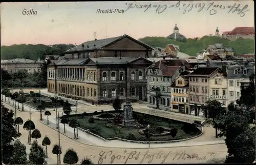 Ak Gotha Thüringen, Blick auf den Arnoldiplatz, Denkmal