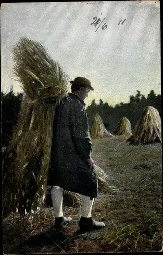 Ak Hessische Trachten, Bauer, Getreidebündel