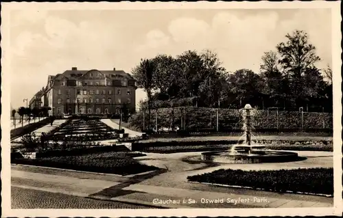 Ak Glauchau an der Zwickauer Mulde, Der Oswald Seyfert Park, Brunnen