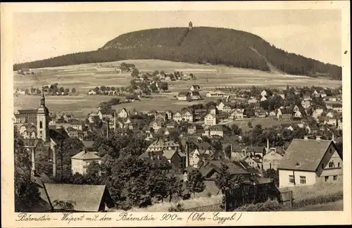Ak Bärenstein Erzgebirge, Vejprty Weipert Region Aussig, Panorama mit dem Bärenstein, Kirche