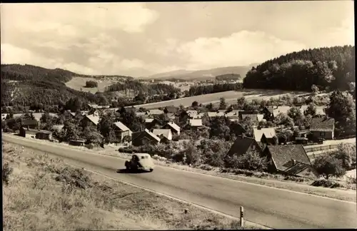 Ak Engelsbach Leinatal Thüringen, Panorama, Straße, Auto