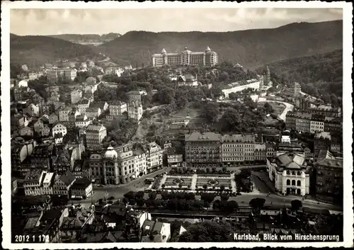 Ak Karlovy Vary Karlsbad Stadt, Gesamtansicht, Blick vom Hirschensprung