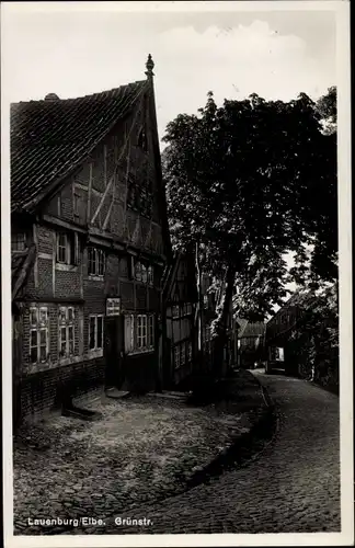 Ak Lauenburg an der Elbe, Partie in der Grünstraße, Fachwerkhäuser