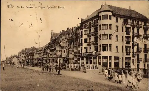 Ak La Panne Westflandern, Digue, Splendid Hotel, Straßenpartie