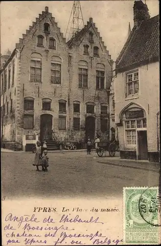 Ak Ypres Ypern Flandern, le Place du Musee
