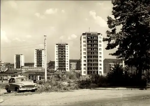 Ak Plauen im Vogtland, Hochhäuser am Oberen Bahnhof, GAZ M 21 Wolga