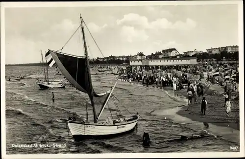 Ak Ostseebad Ahlbeck Heringsdorf auf Usedom, Strand, Badeanstalt, Boot