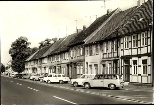 Ak Arendsee in der Altmark, Friedensstraße, Wohnhäuser, Autos