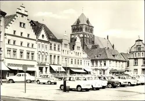Ak Hansestadt Greifswald, Platz der Freundschaft, Autos