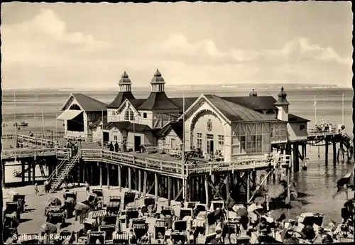 Ak Ostseebad Sellin auf Rügen, Seebrücke, Strand