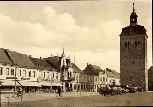 Ak Luckenwalde im Kreis Teltow Fläming, Platz der Jugend, Modehaus Favorit