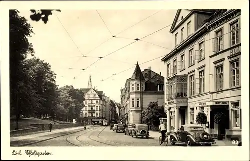 Ak Kiel in Schleswig Holstein, Schlossgarten, Straßenpartie, Holst Hotel