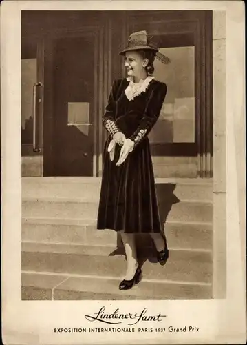 Ak Lindener Samt, Exposition Internationale Paris 1937 Grand Prix, Reklame, Frau im Kleid