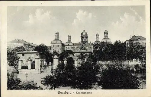 Ak Bensberg Bergisch Gladbach, Blick auf das Kadettenhaus