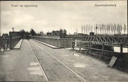 Ak Geertruidenberg Nordbrabant Niederlande, Voet- en Spoorbrug