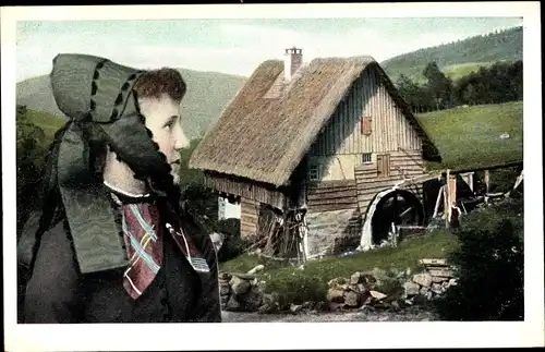 Ak Schwarzwald, Prechtal, Schwarzwälderin in Volkstracht, Wassermühle, Wasserrad