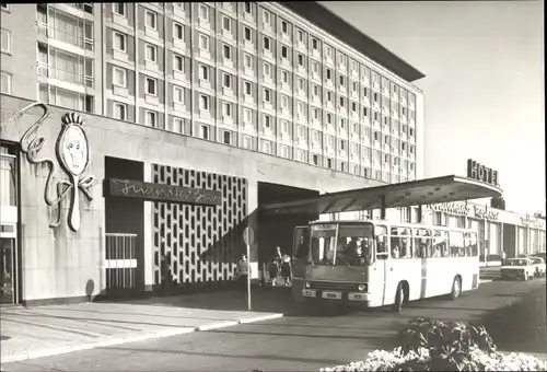 Ak Magdeburg an der Elbe, Hotel International, Bus