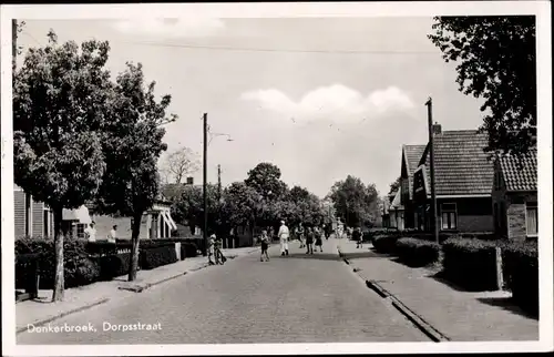 Ak Donkerbroek Friesland Niederlande, Dorpsstraat