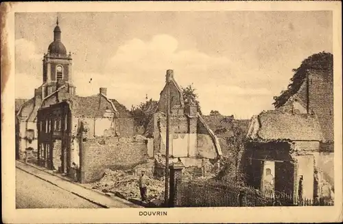 Ak Douvrin Pas de Calais, Straßenpartie, Kriegszerstörung 1. WK