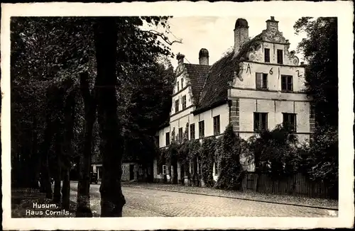 Ak Husum in Nordfriesland, Straßenpartie am Haus Cornils