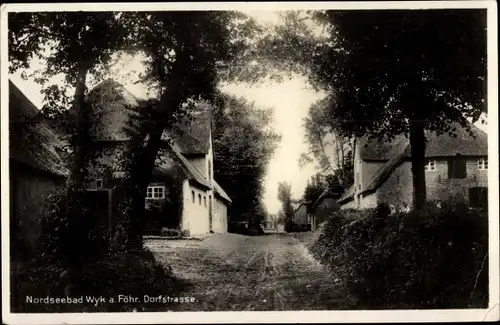 Ak Wyk auf Föhr Nordfriesland, Dorfstraße