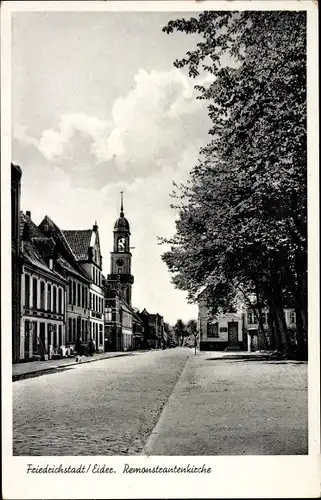 Ak Friedrichstadt an der Eider Nordfriesland, Straßenpartie mit Remonstrantenkirche