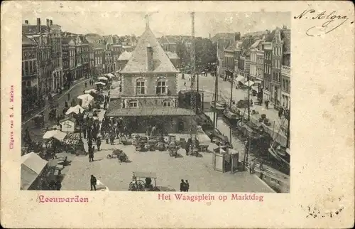 Ak Leeuwarden Friesland Niederlande, Het Waagsplein op Marktdag