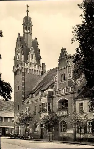 Ak Güsten in Anhalt, Rathaus, Uhrenturm