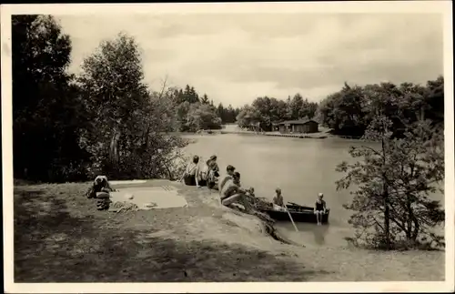 Ak Schönberg Bad Brambach im Vogtland, Freibad, Uferpartie, Boot