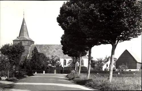 Ak Uitwijk Nordbrabant, Ned. Herv. Kerk