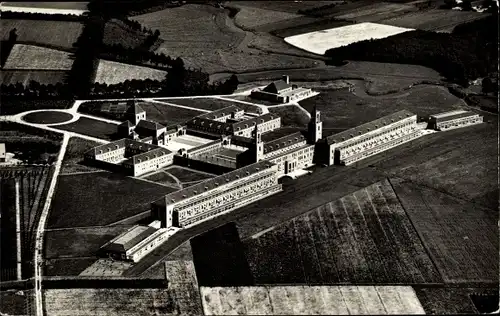 Ak Breda Nordbrabant Niederlande, R. K. Sanatorium De Klokkenberg, Luftbild