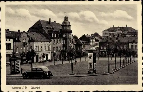 Ak Treuen im Vogtland, Markt, Litfaßsäule, Auto, Telefonzelle