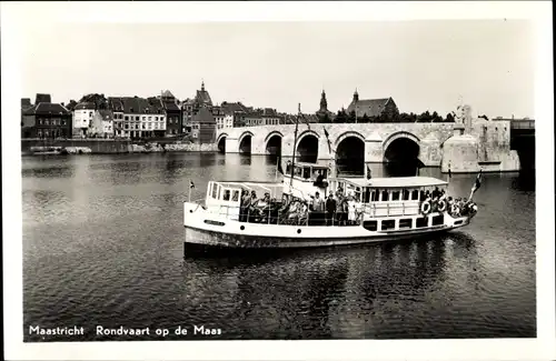 Ak Maastricht Limburg Niederlande, Rondvaart op de Maas, Blick auf den Ort