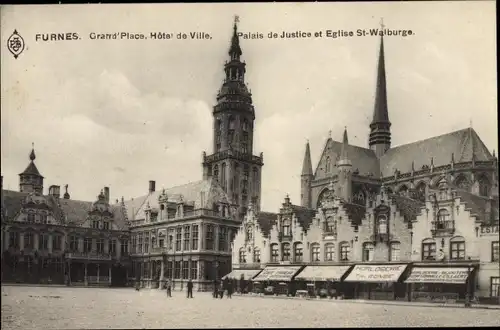 Ak Furnes Veurne Westflandern, Grand Place, Hotel de Ville, Palais de Justice, Eglise St-Walburga