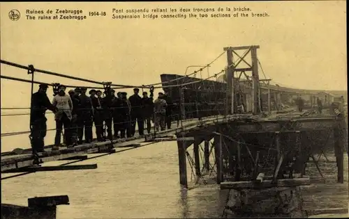 Ak Zeebrugge Westflandern, Pont suspendu reliant les deux  troncons de la breche, 1914-18