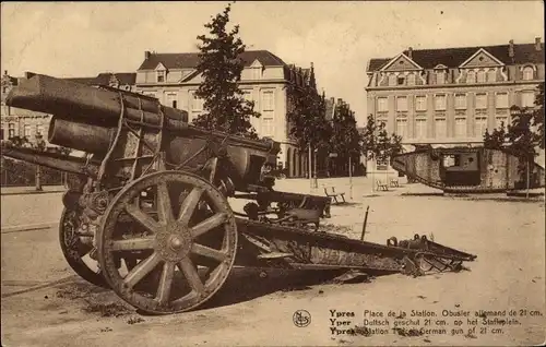 Ak Ypres Ypern Flandern, Place de la Station, Obusier allemand de 21 cm, Haubitze