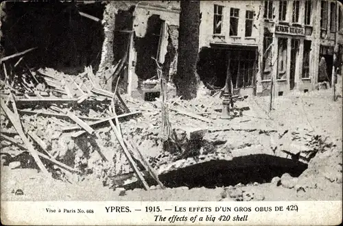 Ak Ypres Ypern Flandern, 1915, Les effets d'un gros obus de 420