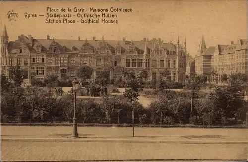 Ak Ypres Westflandern Belgien, Place de la Gare, Maisons Gothiques