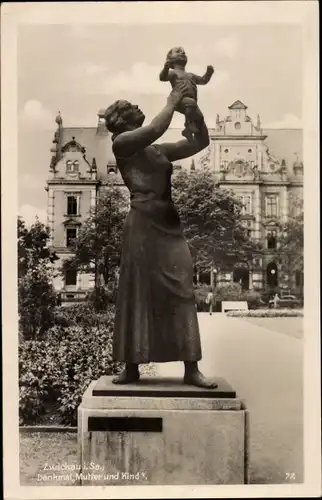 Ak Zwickau in Sachsen, Denkmal Mutter und Kind