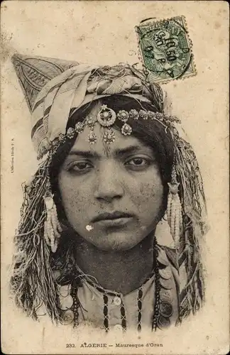 Ak Algerie, Mauresque d'Oran, arabische Frau, Kopfschmuck