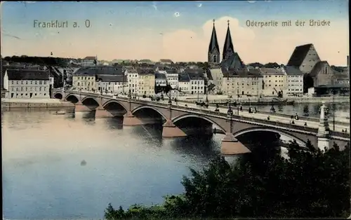 Ak Frankfurt an der Oder, Oderpartie mit der Brücke, Kirchtürme
