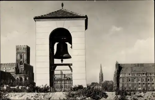 Ak Frankfurt an der Oder, An der Friedensglocke