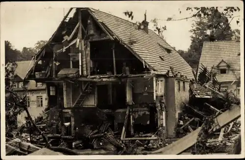 Ak Berggießhübel in Sachsen, Hochwasser am 08 Juli 1927, zerstörtes Haus, Ruine