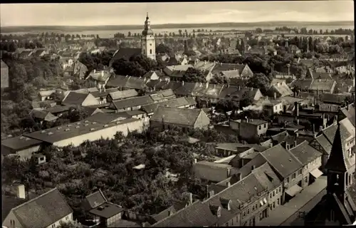 Ak Genthin, Blick über die Stadt mit Kirche