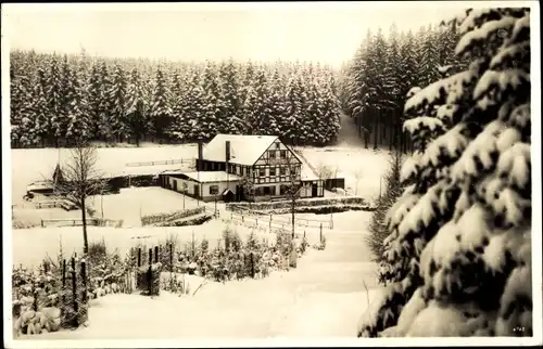 Ak Neudorf Sehmatal im Erzgebirge, Deutsche Jugendherberge auf der Vierenstraße, Winter, Schnee