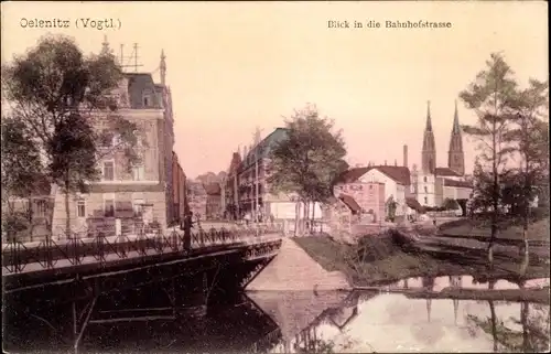 Ak Oelsnitz Vogtland, Blick in die Bahnhofstraße, Brücke