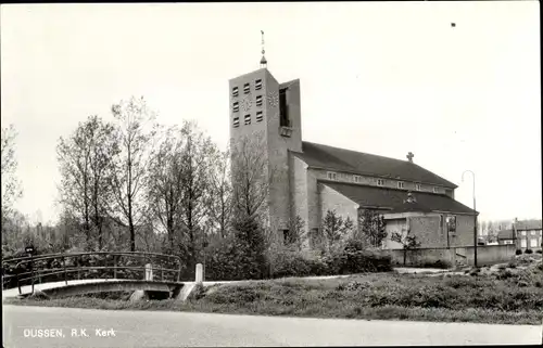 Ak Dussen Nordbrabant, R. K. Kerk